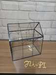 Szklane terrarium w formie domku