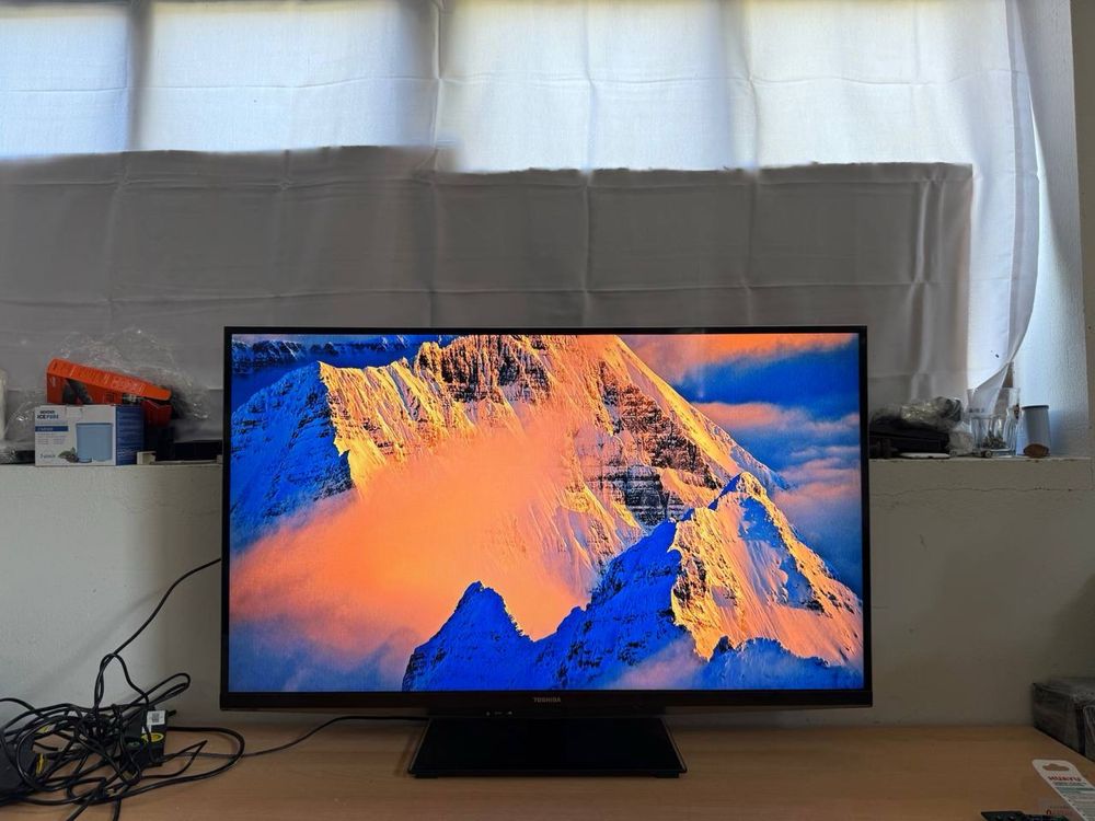Телевізор Toshiba 42” / Full HD / 3D / Dolby Digital