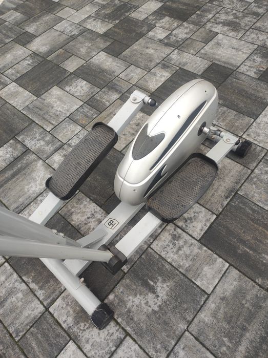 Rowerek treningowy do ćwiczeń w domu