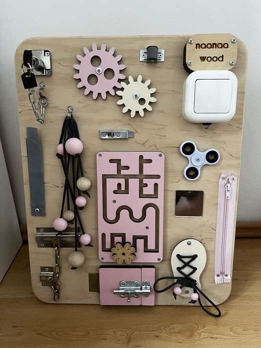 Tablica manipulacyjna ze stojakiem