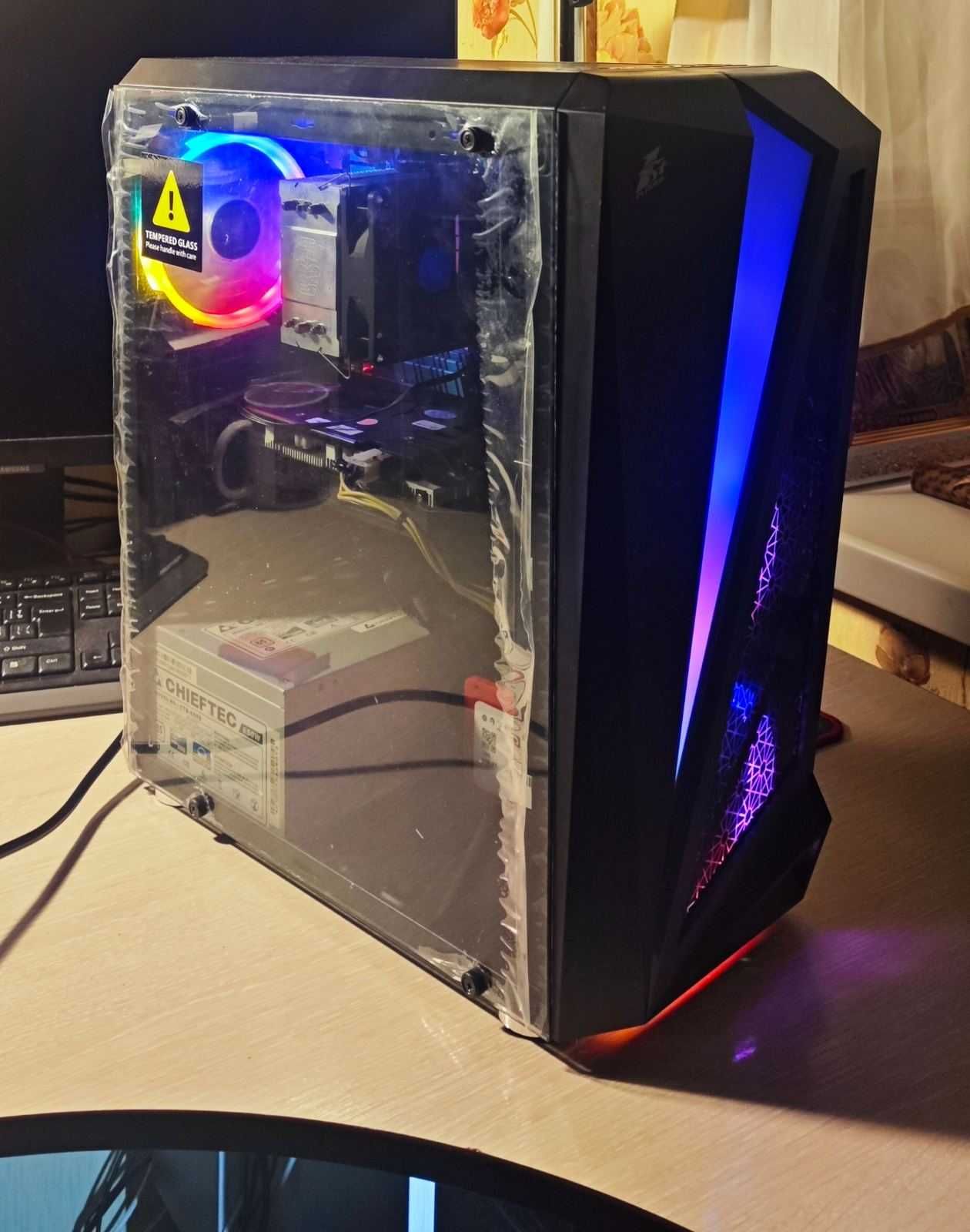 Системный блок AMD FX8320 4Ghz 16GbDDR3 AMDRX6600m 8Gb 60Gb SSD 2TbHDD