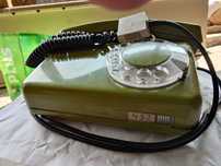 Telefon z PRL-u zielony