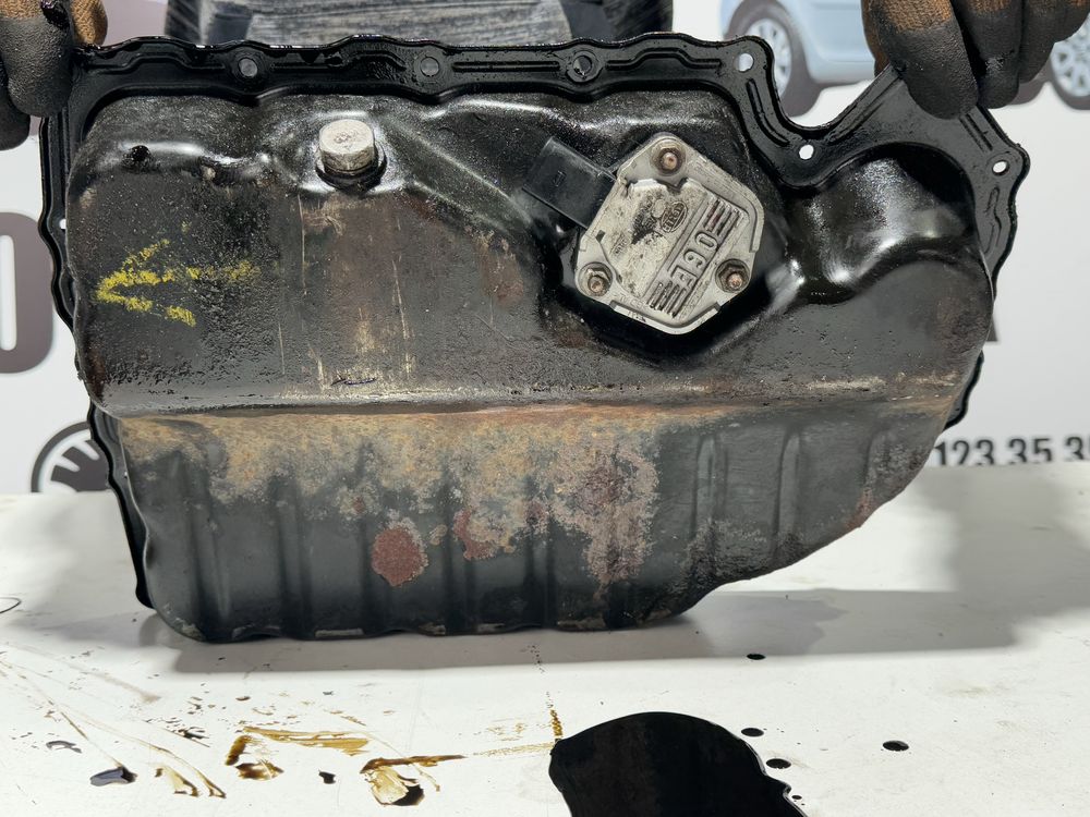 Піддон 1.8 tsi bzb пассат б6 гольф 5 шкода а5 масляний поддон насос