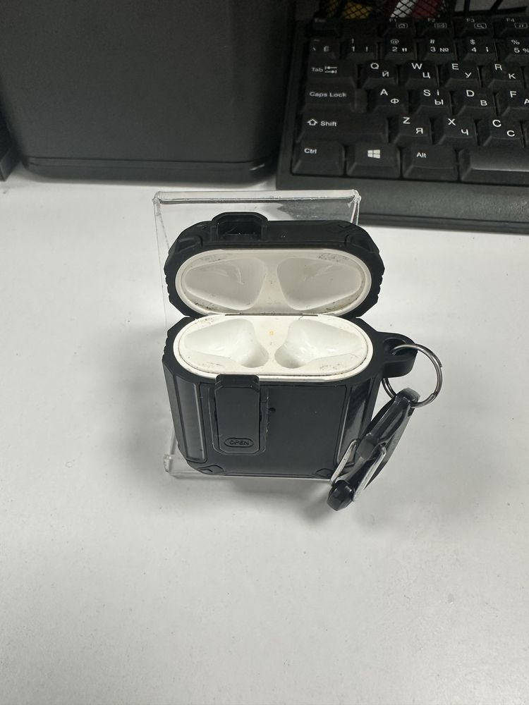 Навушники AirPods Gen 1 продаж або обмін