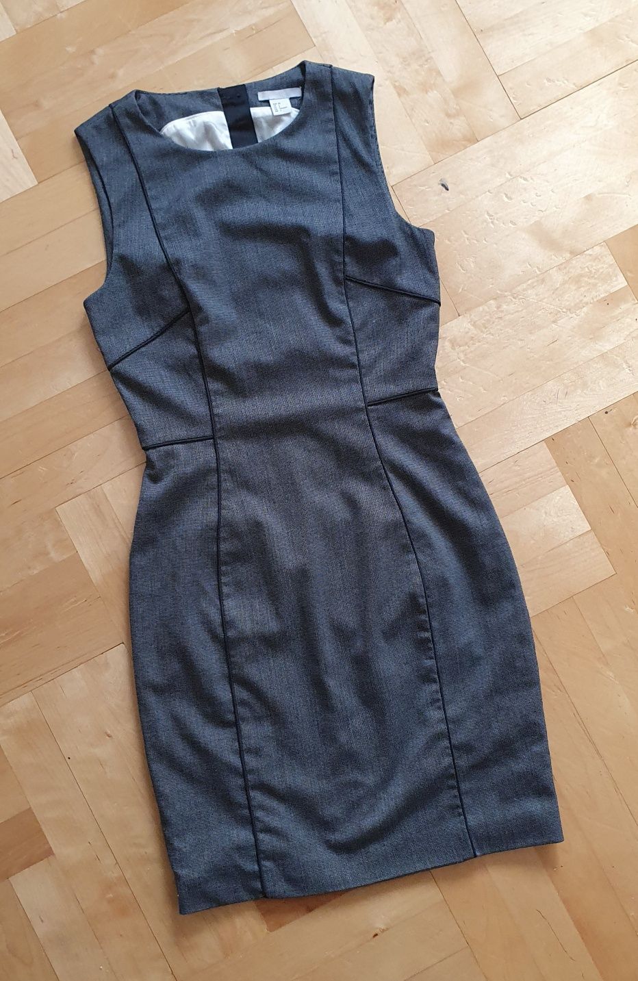 Sukienka ołówkowa szaro-czarna H&M  34/36  jak nowa