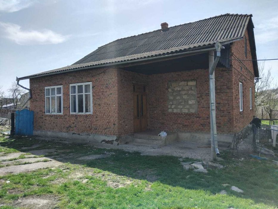 Продається будинок в селі Улашківці.
