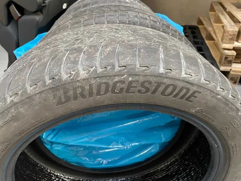 4 opony letnie Bridgestone 235x45 R18