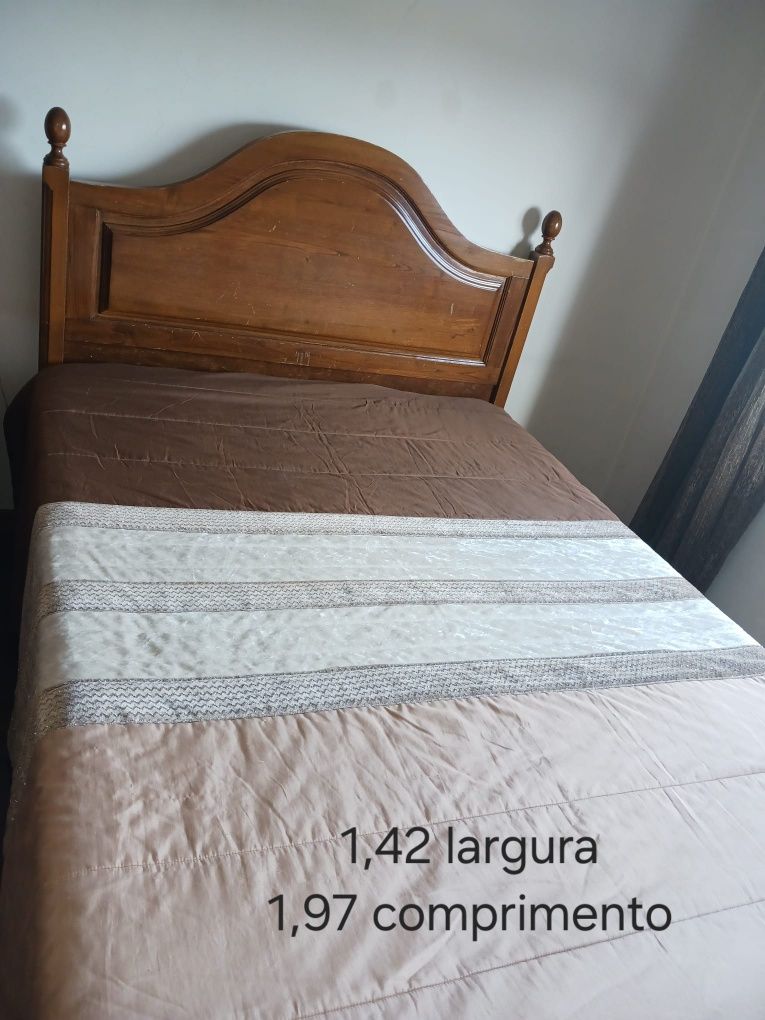 Vendo quarto completo - cama, comoda, roupeiro