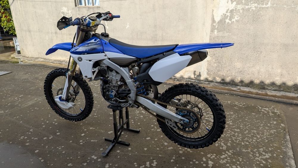 Yamaha YZ450F 2012 com extras