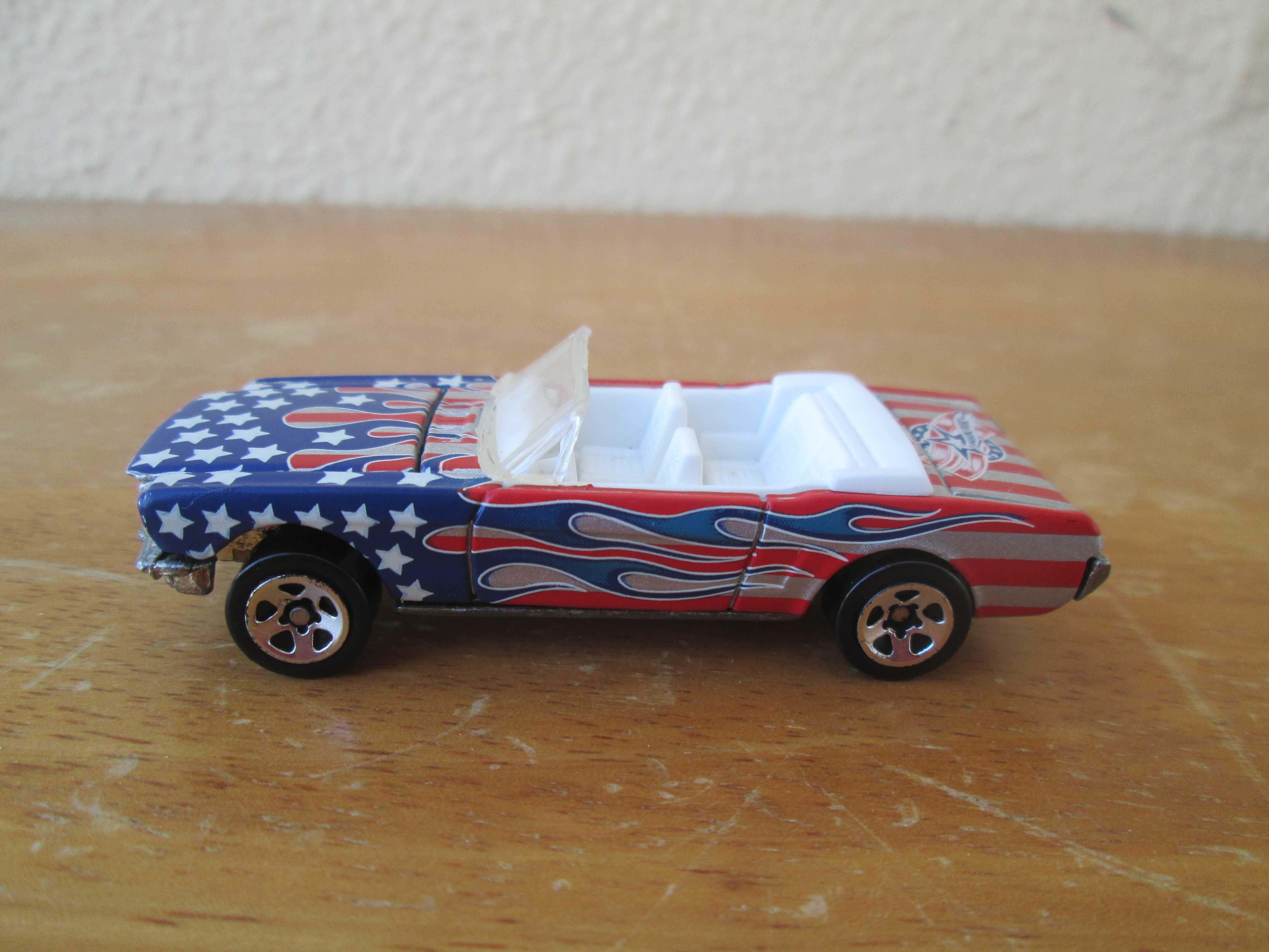 2004 Hot Wheels 1965 Ford Mustang - 1 : 64