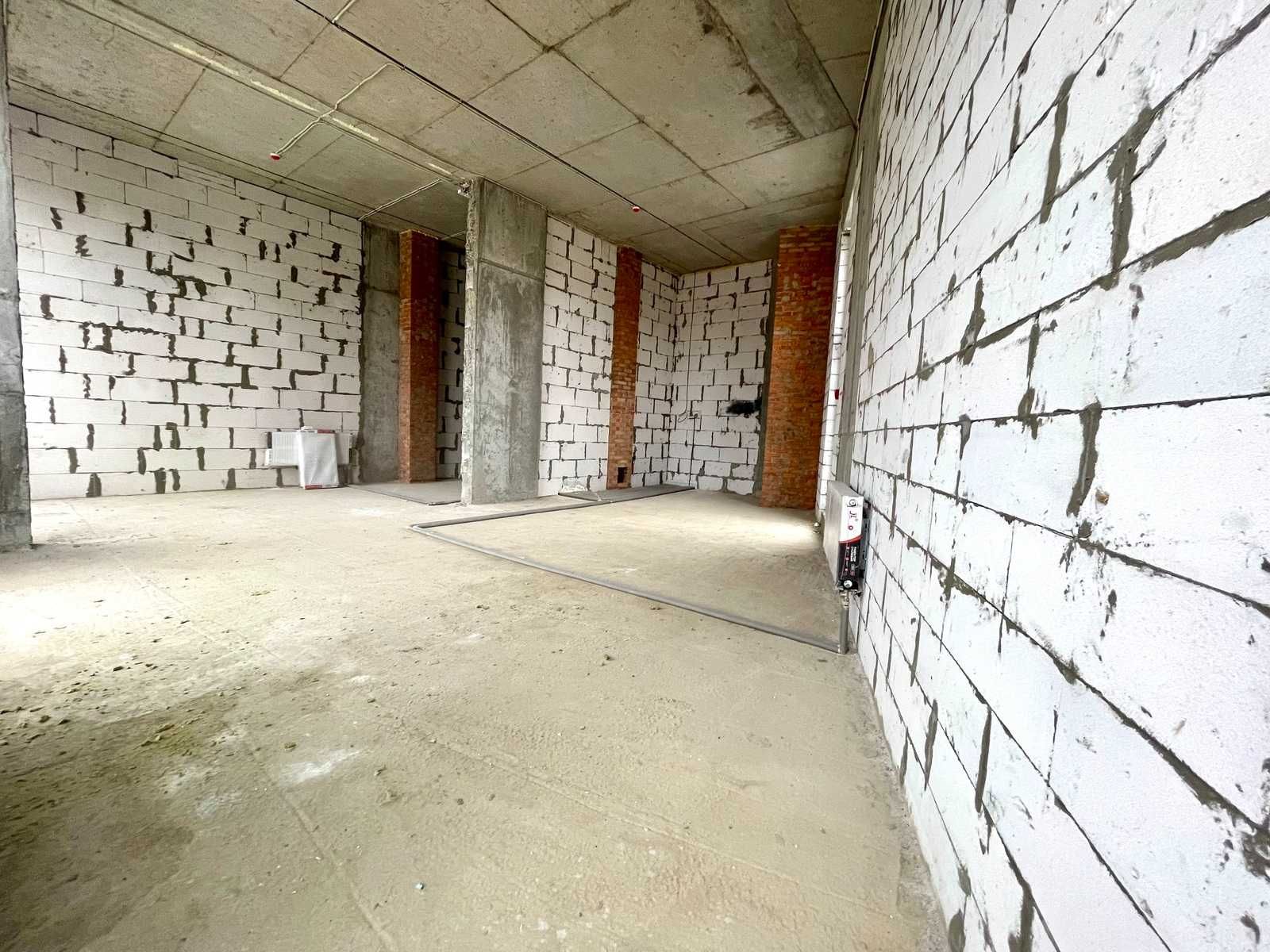 Продаж комерційного приміщення в Зарванцях