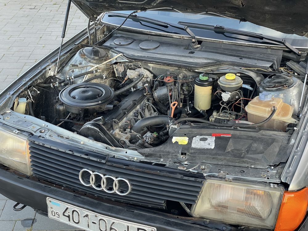 Audi 100 c3 2.3E