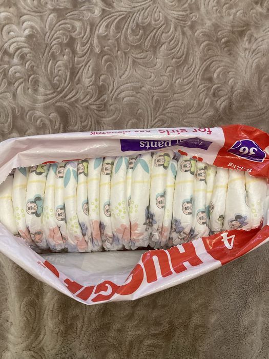 Підгузки-трусики Huggies 4 для дівчаток 54 шт