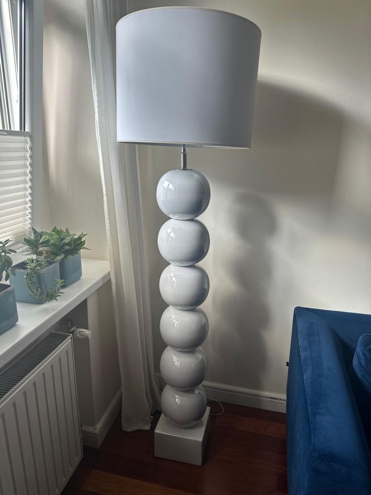 Lampa kler biala !