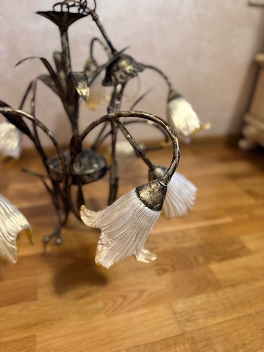 Люстра кована стельова підвісна на стелю світильник на потомок