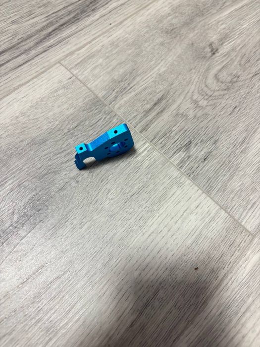 Кріплення для мотора машинки на радіоуправлінні rc car