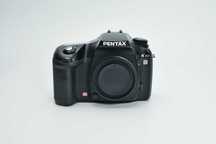 Pentax K10D — bardzo dobry stan, stabilizacja SR, uszczelniany korpus