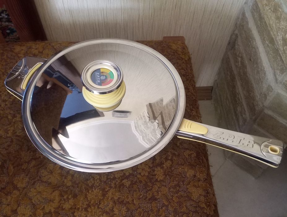 Сковорода керамічна Z.P.T.R. swiss