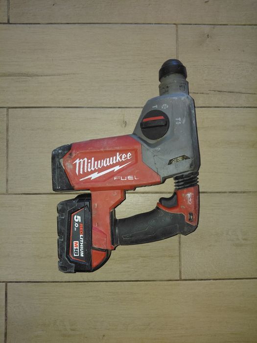 Milwaukee hilti młotowierta,  piła szablasta,  wyrzynarka , wiertarka