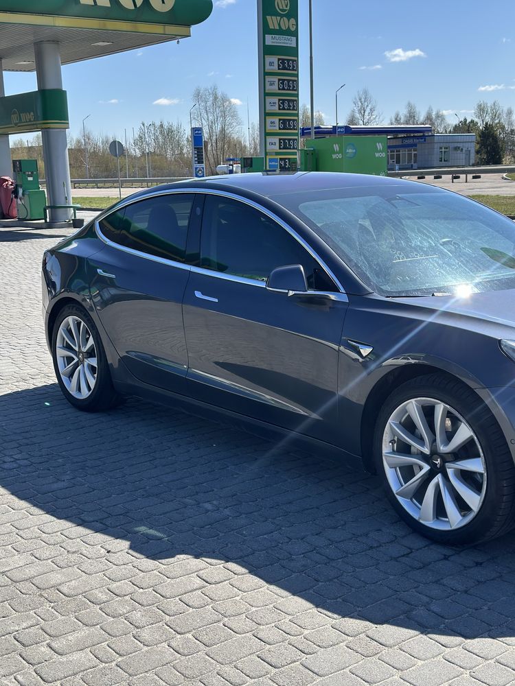 Tesla Model 3 2018 long Range 75