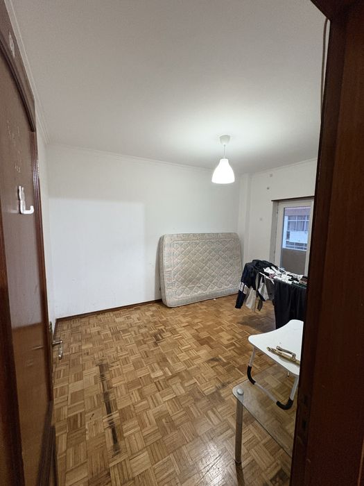 Quarto em amora casal e solteiro