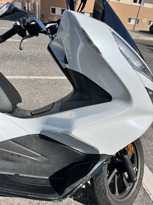 Moto PCX 2018 com apenas 33 mil km