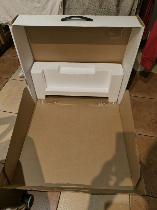 Sprzedam oryginalne pudełko po iMac apple