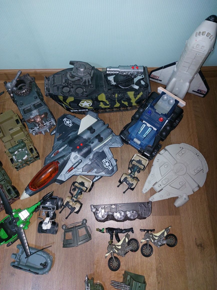 Ящик 60×40 игрушек Soldier