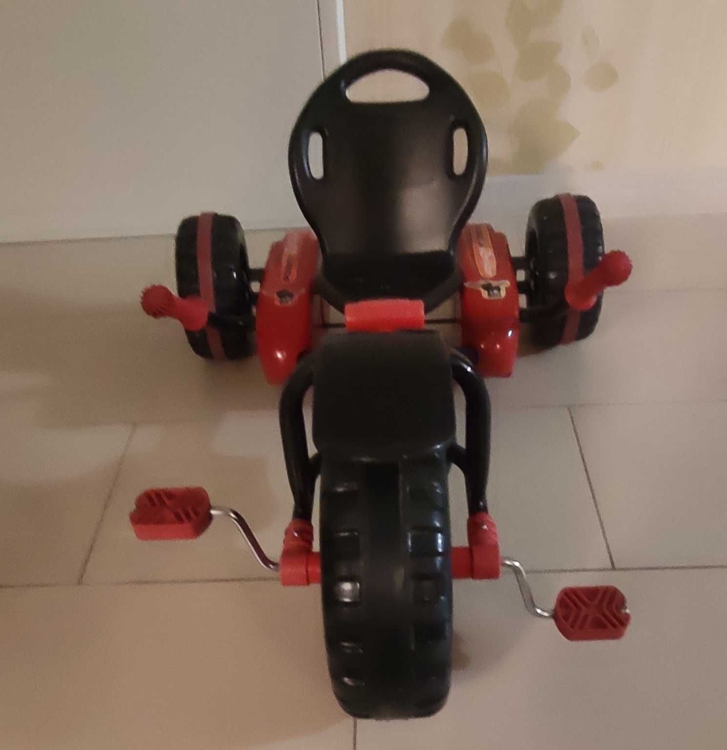 Mały rowerek trójkołowiec dla dziecka gokart