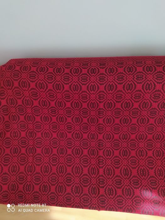 Wełniana narzuta ręcznie robiona