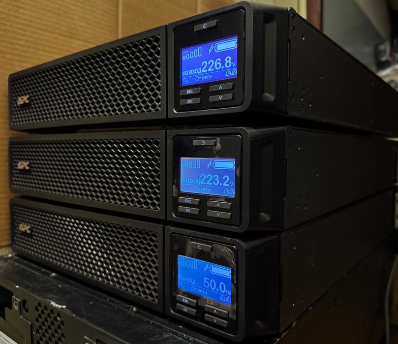 Безперебійник ДБЖ APC smart UPS  SRT2200RMXLI