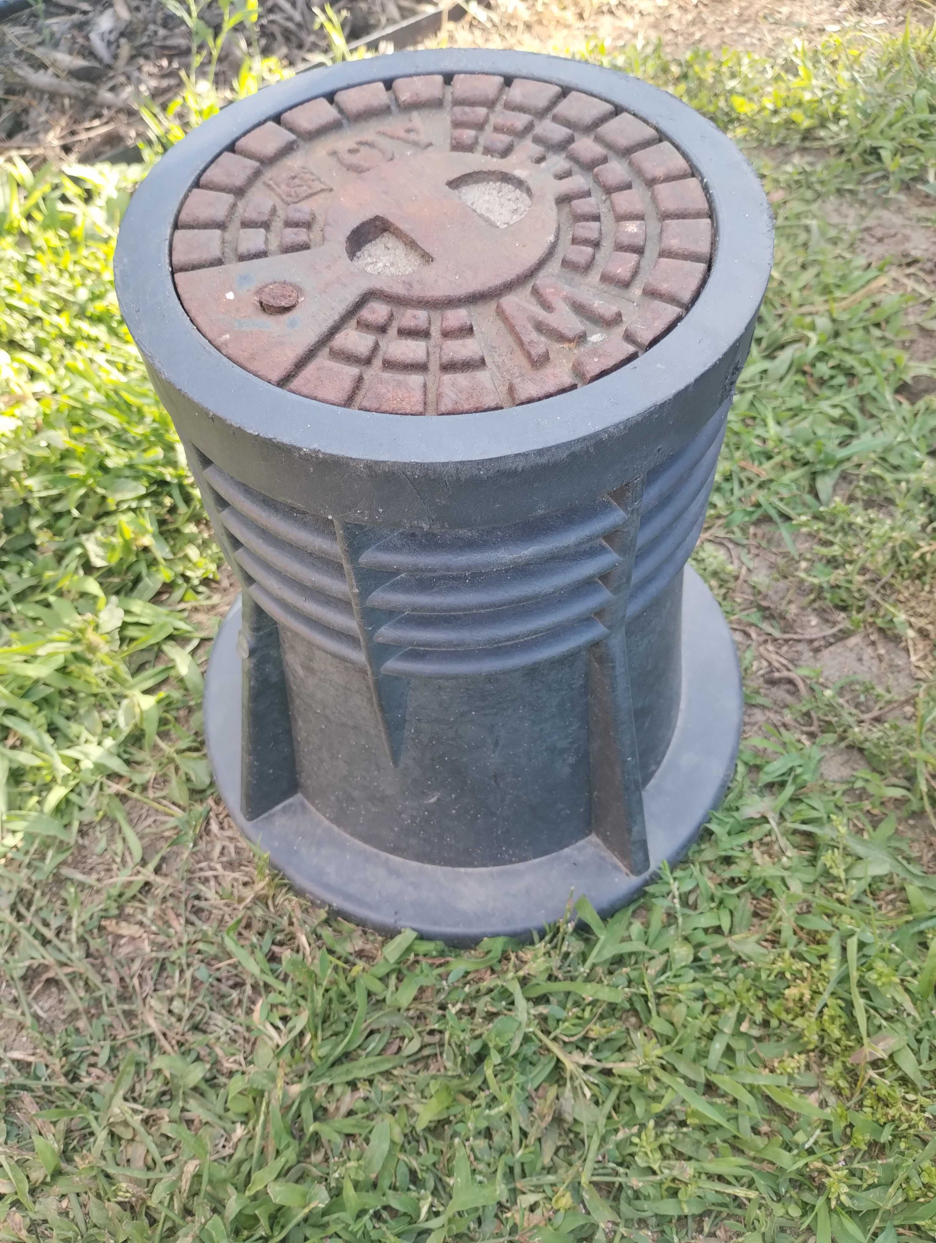 Obudowa betonowa/Skrzynka uliczna zasuwy żeliwna