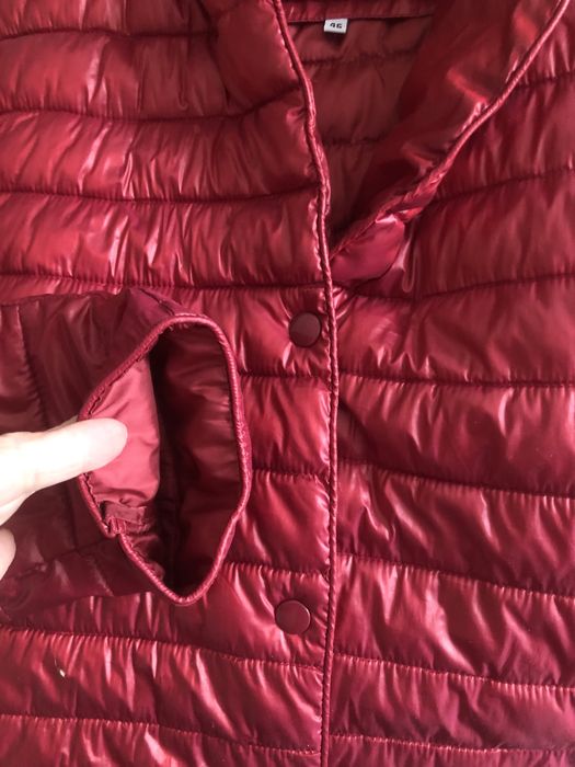 Продам весняну куртку.