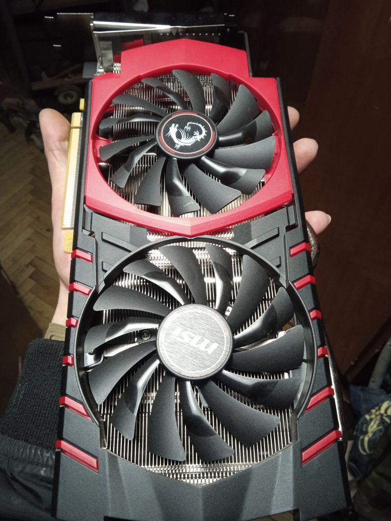 Видеокарта 4g  GTX 970