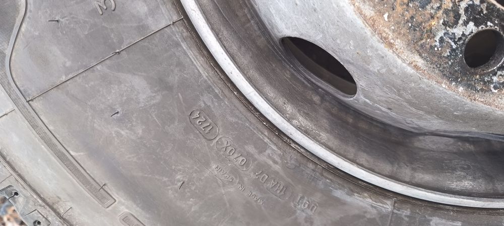 Opona 315/ 80 .22.5 Michelin