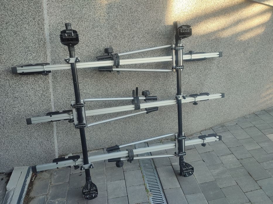 Uniwersalny bezrelingowy bagażnik dachowy regulowany na 3 rowery