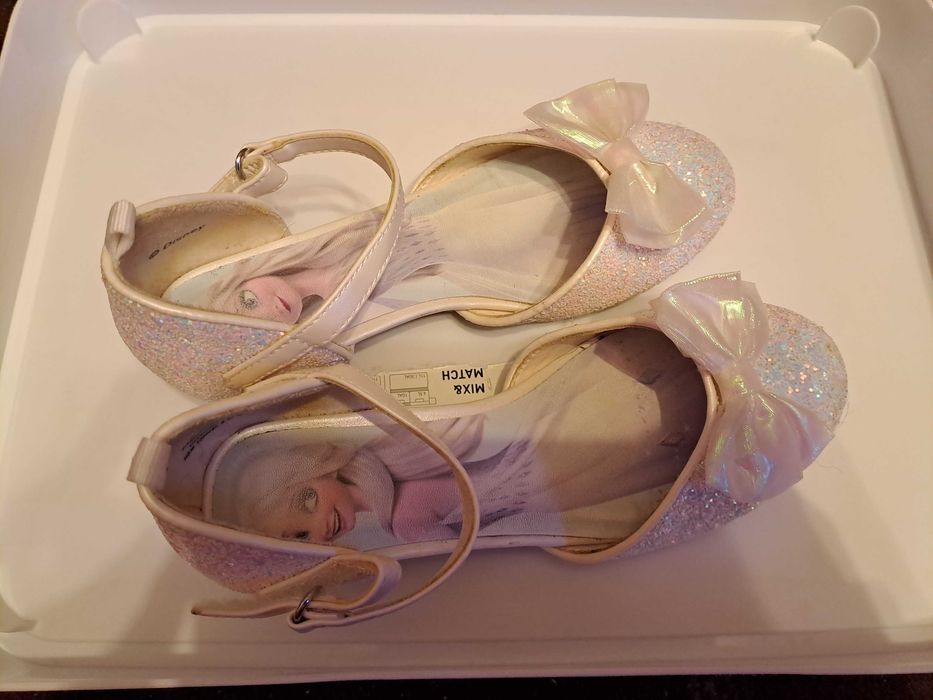 Buty dla dziewczynki z Elsą