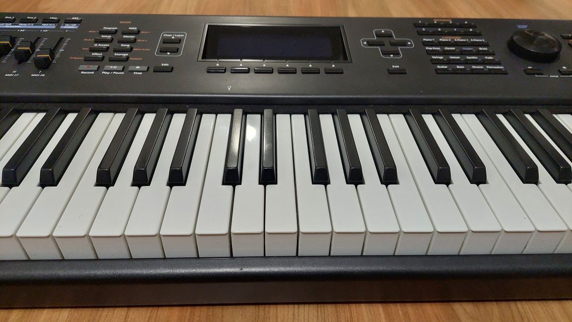 Kurzweil PC3K7 + Kore 64