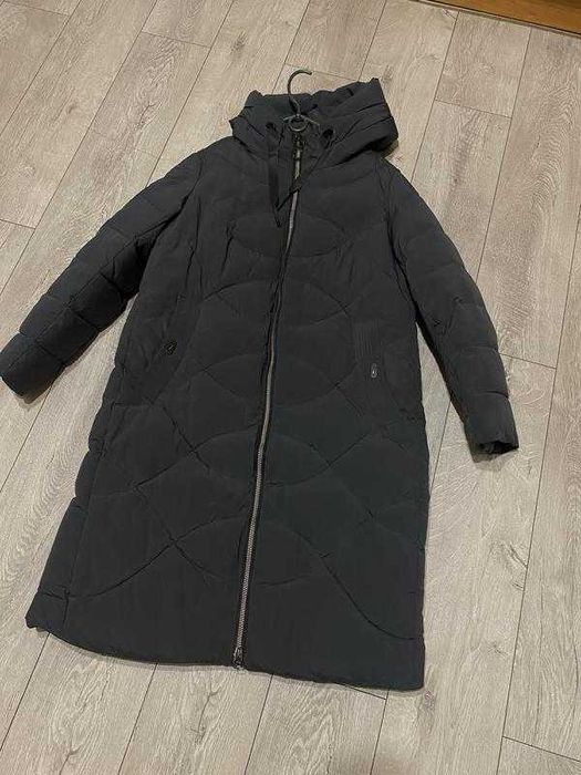 Зимова куртка жіноча довга