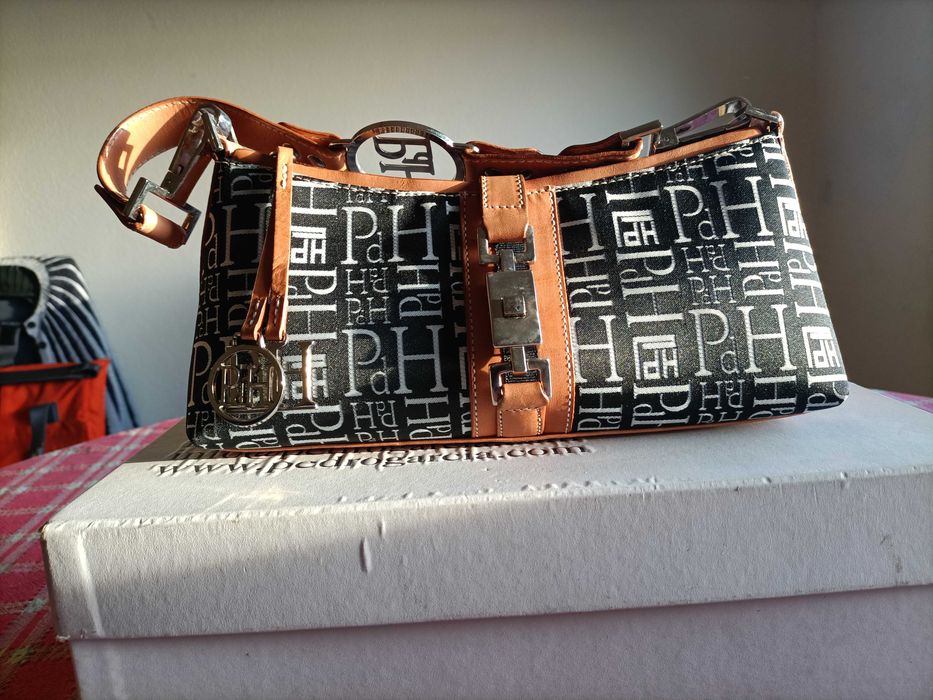 Carteiras Pedro del Hierro + Guess + Black Lether + Div.Cosmetica Dior