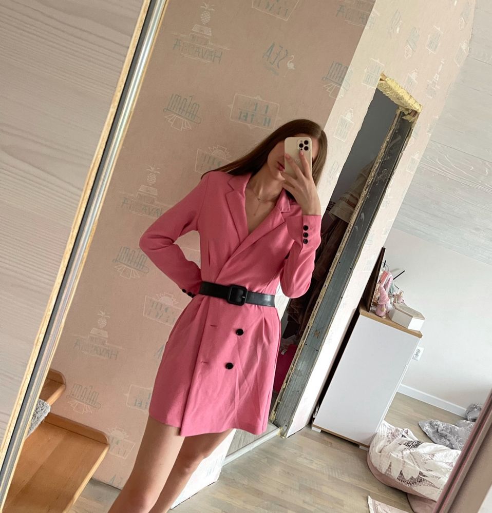Сукня-піджак рожевого кольору