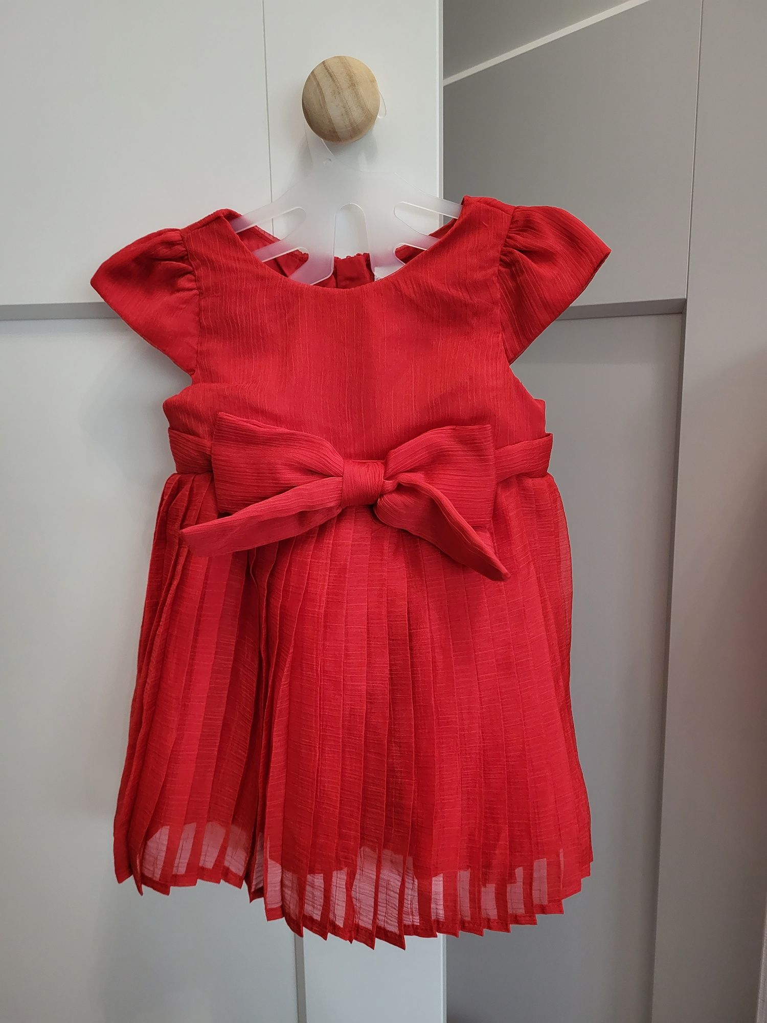 Sukienka raz założona do zdjecia czerwona cool kids Smyk rozmiar 62