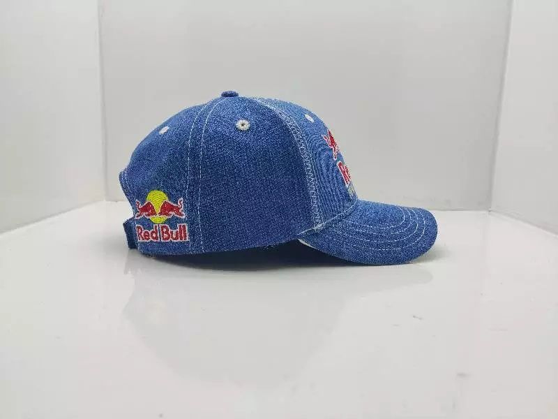 Red Bull czapka rozmiar uniwersalny nowa seria limitowana