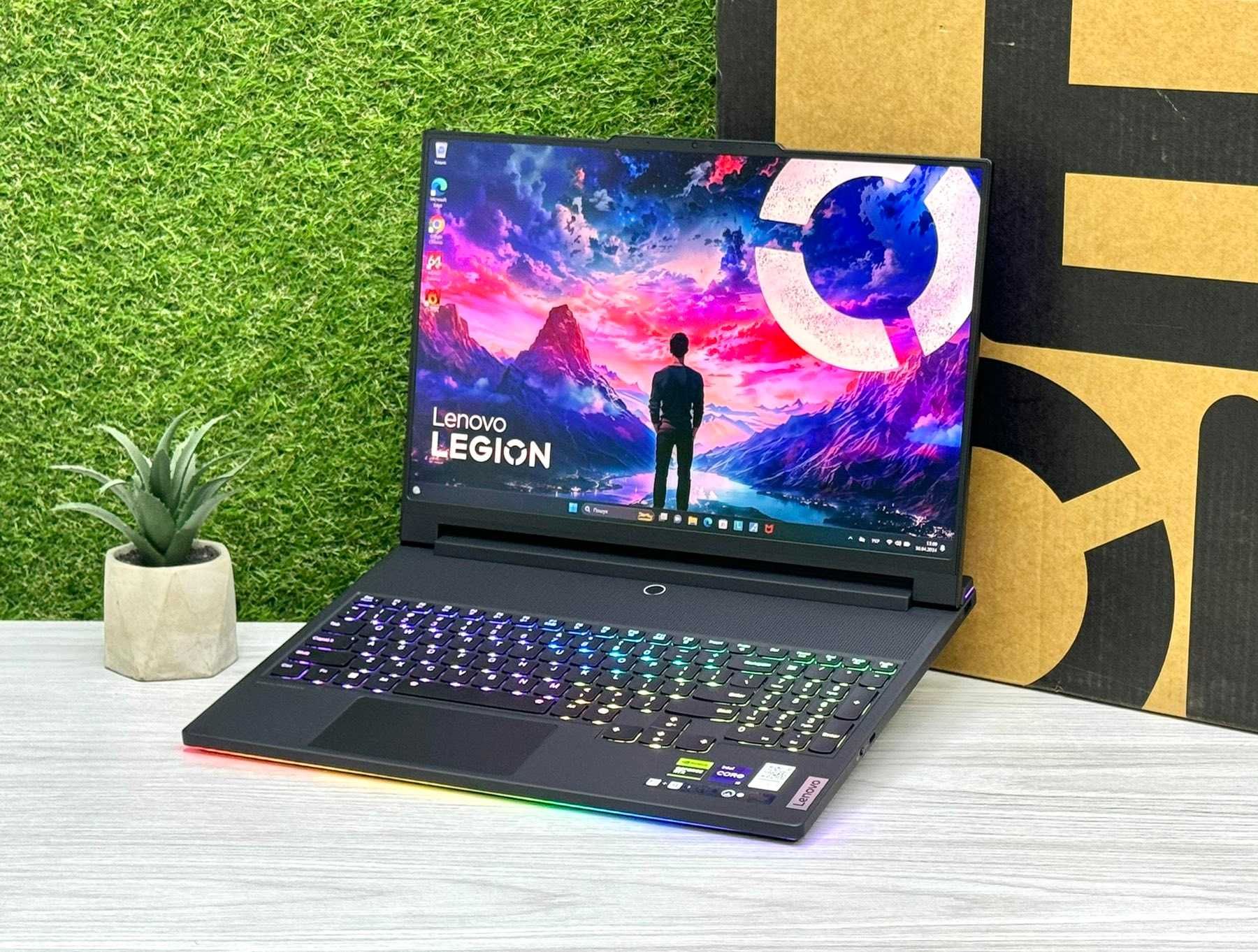 Найкраща ціна в Украіні / ноутбук Lenovo Legion 9 Carbon Black