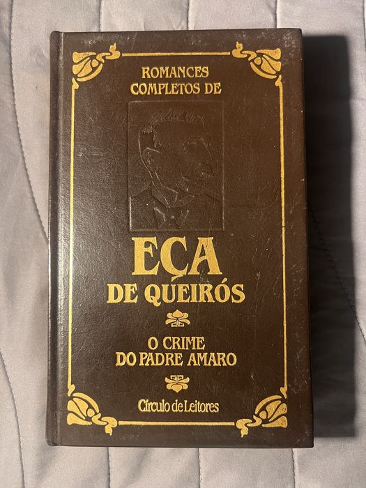Livro “O Crime de Padre Amaro” - Eça de Queirós - Capa Dura - 1993