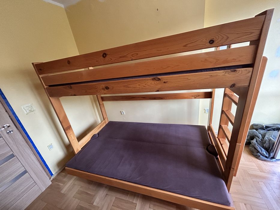 Łóżko piętrowe drewniane