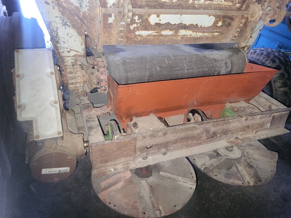 Rozsiewacz wapna rcw 3