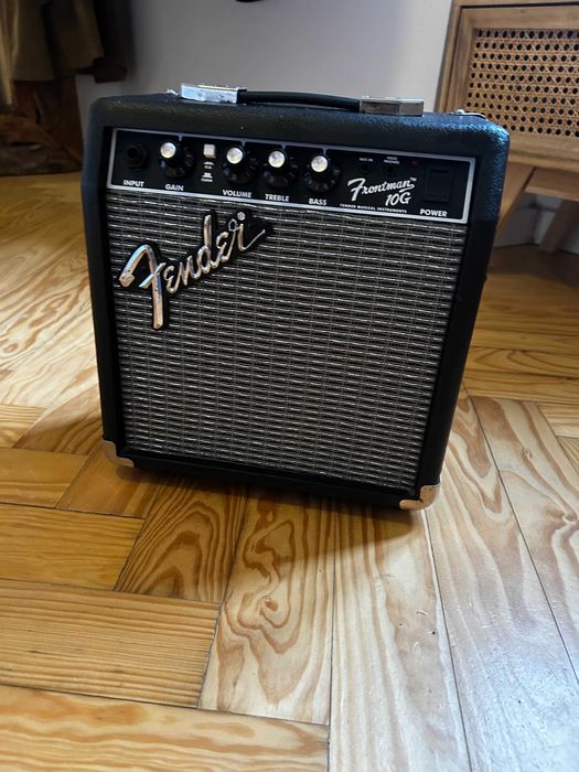 Amplificador Fender Frontman 10G