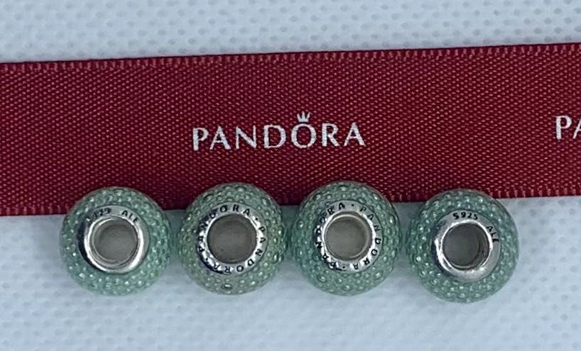 ORYGINALNA PANDORA/likwidacja salonu - nowy miętowy charms 797091En155