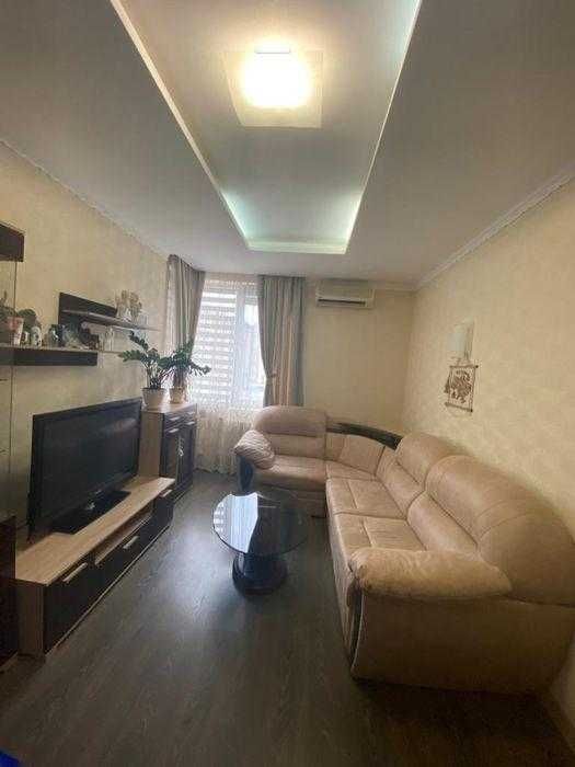 Продам 2 кв-ру, ремонт, 85 м, 2-й эт,  Среднефонтанская (2-668-273 ОФ)